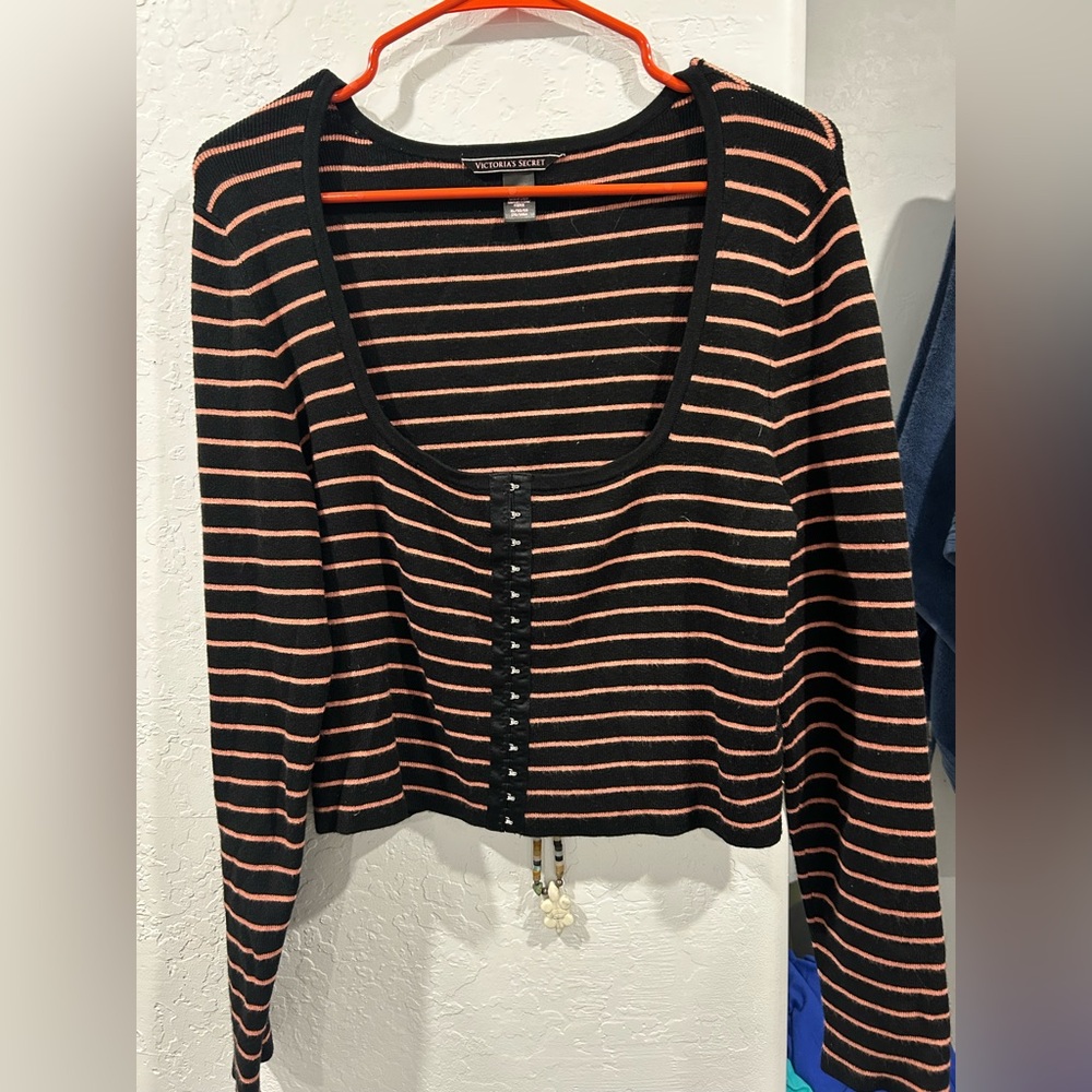 XL Victoria Secret extra long sleeve top